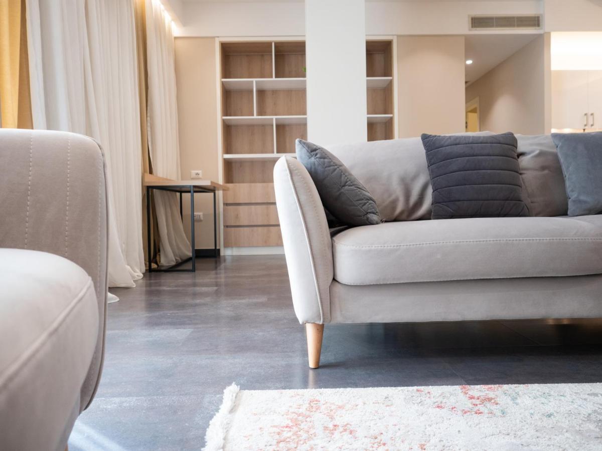 Lake Drive Rooms&Apartments Тирана Экстерьер фото
